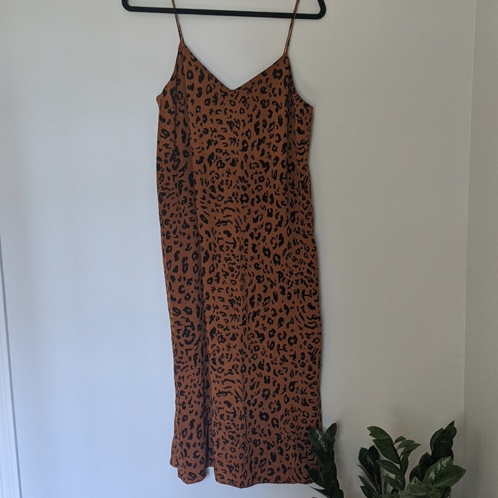 Silk Eva Side-Slit Slip Dress

In leopard